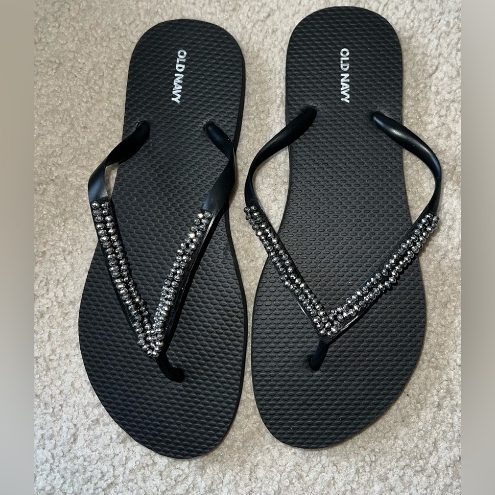 NWT Silver Beaded Flipflops